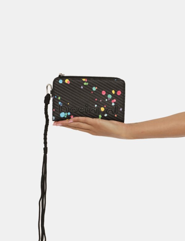 Portafoglio Desigual nero e pois - COMPOSIZIONE E VESTIBILITÀ:100% poliestereCONSIGLI DI STILE:Portafoglio di medie dimensio