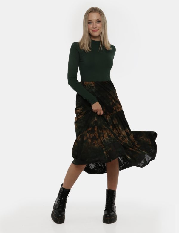 Vestito Desigual lungo verde - COMPOSIZIONE E VESTIBILITÀ:63% viscosa 31% poliestere 6% elastaneLa modella è alto 170 cm e i