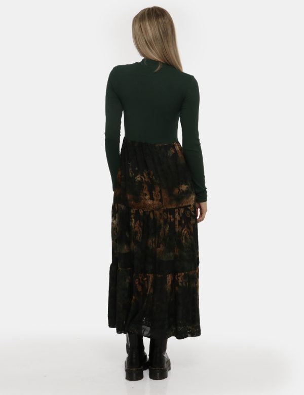 Vestito Desigual lungo verde - COMPOSIZIONE E VESTIBILITÀ:63% viscosa 31% poliestere 6% elastaneLa modella è alto 170 cm e i