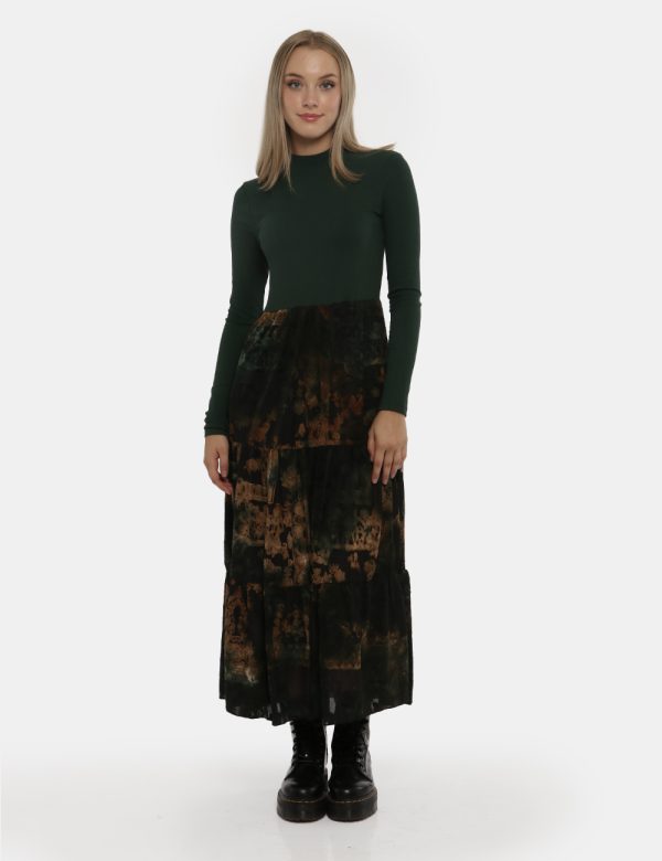 Vestito Desigual lungo verde - COMPOSIZIONE E VESTIBILITÀ:63% viscosa 31% poliestere 6% elastaneLa modella è alto 170 cm e i
