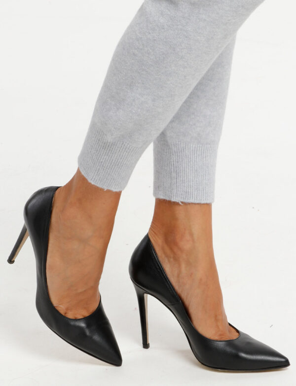 Pantalone Rue De Clerie in maglia - 50% viscosa 27% poliestere 23% poliammideLa modella indossa la taglia S ed è alta 178 cm