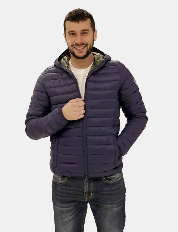 Piumino Invicta con cappuccio - Composizione esterna: 100% poliammide - imbottitura: 100% poliestereIl modello indossa la ta