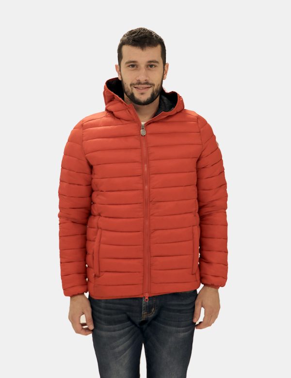Piumino Invicta con cappuccio - Composizione esterna: 100% poliammide - imbottitura: 100% poliestereIl modello indossa la ta
