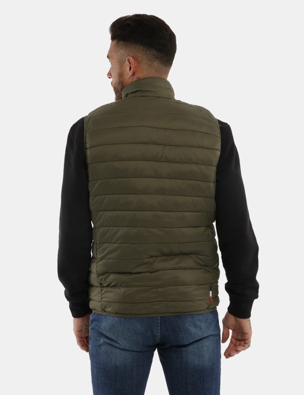 Piumino Invicasmaicato - Composizione esterna: 100% poliammide - imbottitura: 100% poliestereIl modello indossa la taglia L