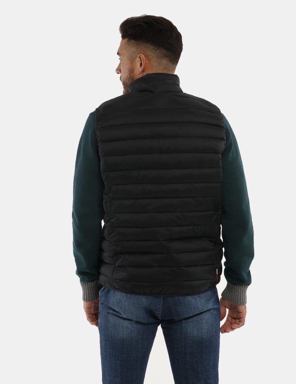 Piumino Invicta smanicato - Composizione esterna: 100% poliammide - imbottitura: 100% poliestereIl modello indossa la taglia