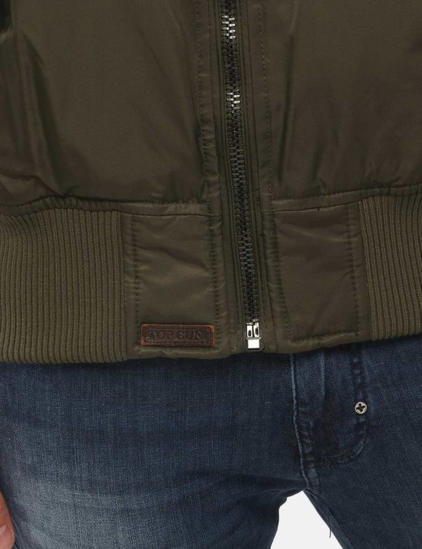Giacca Guess con tasche - 100% poliestereIl modello indossa la taglia L ed è alto 184 cm e la vestibilità è regolare. Spall