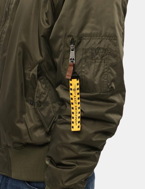 Giacca Guess con tasche - 100% poliestereIl modello indossa la taglia L ed è alto 184 cm e la vestibilità è regolare. Spall