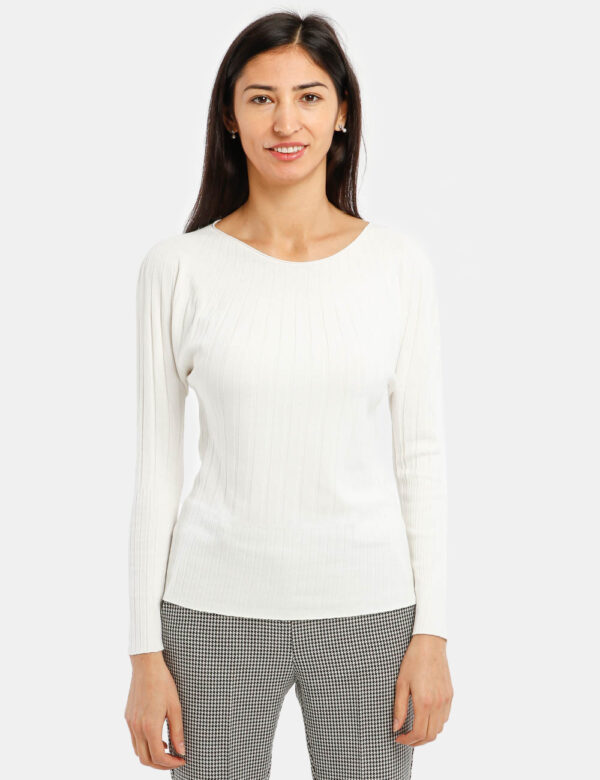 Maglione Rue De Clerie a coste - 65% viscosa 35% poliammideLa modella indossa la taglia SM ed è alta 178 cm e la vestibilità
