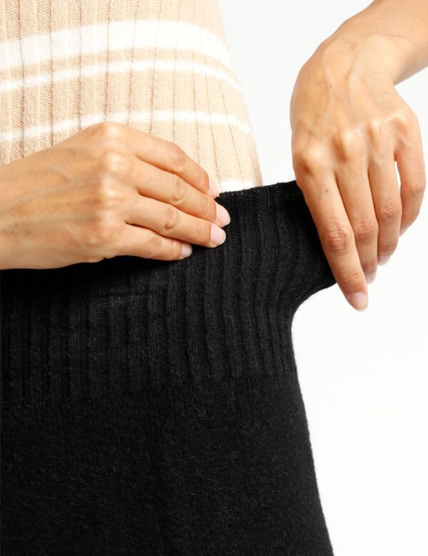 Pantalone Rue De Clerie a vita alta - 50% viscosa 27% poliestere 23% poliammideLa modella indossa la taglia S ed è alta 178