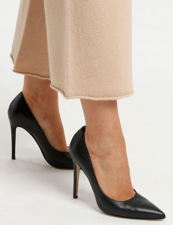 Pantalone Rue De Clerie a vita alta - 50% viscosa 27% poliestere 23% poliammideLa modella indossa la taglia S ed è alta 178
