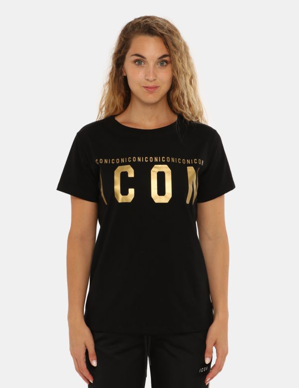 T-shirt Icon nero - COMPOSIZIONE E VESTIBILITÀ:100% cotoneLa modella è alta 170 cm e indossa la taglia S. La vestibilità del