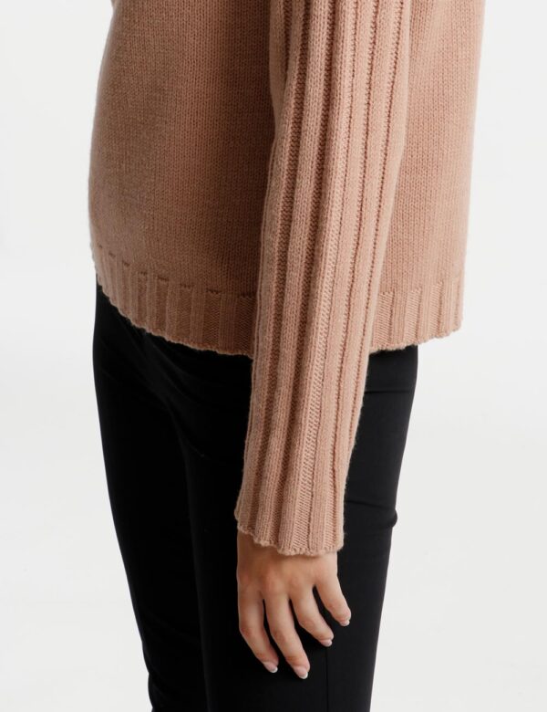 Maglione Rue De Clerie a collo alto - 50% lana vergine 50% acrilicoLa modella indossa la taglia SM ed è alta 175 cm e la ves