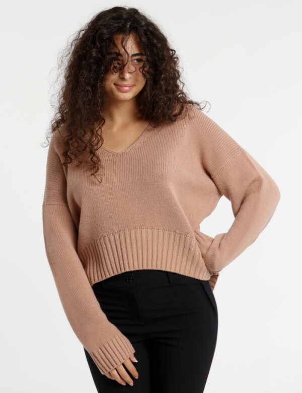 Maglione Rue De Clerie corto - 50% lana 50% acrilicoLa modella indossa la taglia SM ed è alta 175 cm e la vestibilità è larg