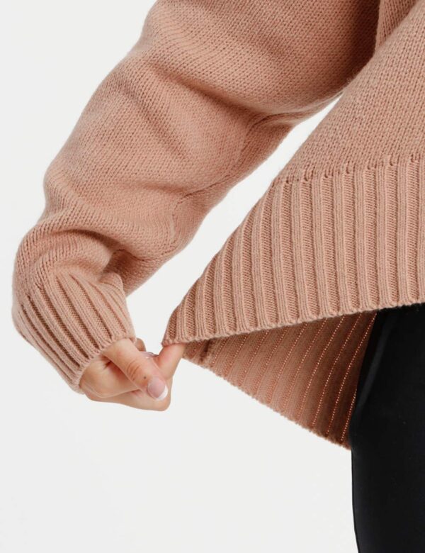 Maglione Rue De Clerie corto - 50% lana 50% acrilicoLa modella indossa la taglia SM ed è alta 175 cm e la vestibilità è larg