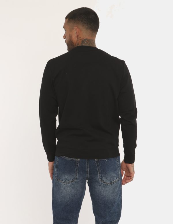 Felpa North Sails nero - COMPOSIZIONE E VESTIBILITÀ:60% viscosa 35% nylon 5% elastanIl modello è alto 178 cm e indossa la ta
