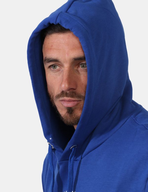 Felpa North Sails Blu - Felpa con cappuccio e polsini su base blu elettrico con stampa logo brand bianco. Presente tascone a