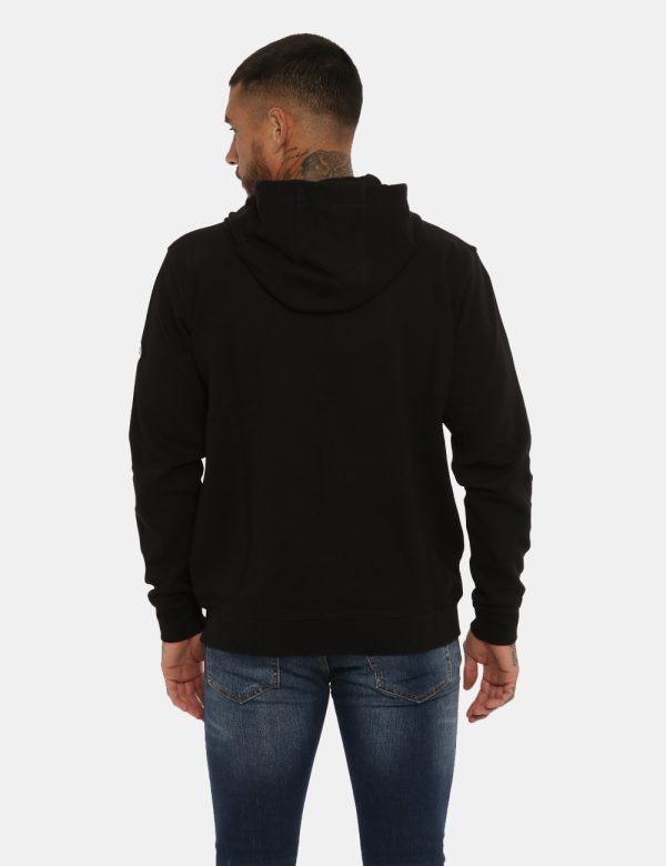 Felpa North Sails nero - COMPOSIZIONE E VESTIBILITÀ:90% cotone 20% poliestereIl modello è alto 178 cm e indossa la taglia M.