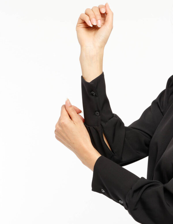 Vestito Yes Zee - 97% poliestere 3% elastinaLa modella indossa la taglia S ed è alta 178 cm e la vestibilità è asciuttaScegl