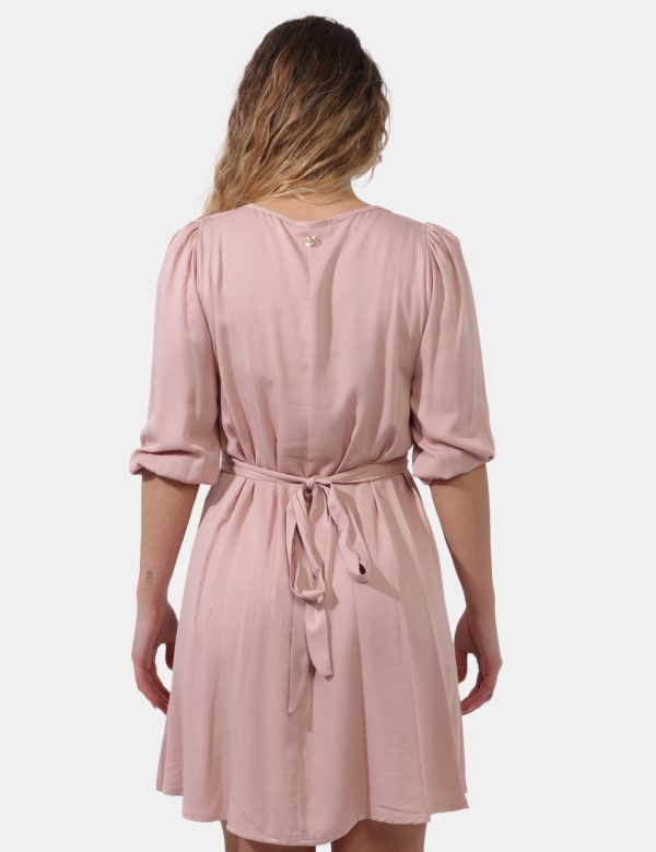 Vestito Yes Zee Rosa - Vestito corto con maniche lunghe in total rosa antico. Presente scollo a v e cintura in tessuto sul f