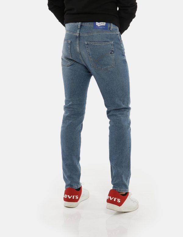 Jeans GAS a gamba dritta - 98% cotone 2% elastanIl modello indossa la taglia 32 e la vestibilità del capo è regolare. 98% co