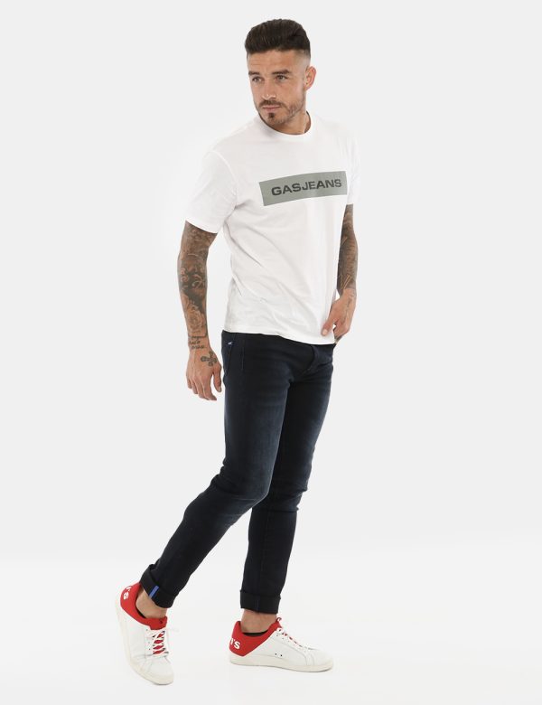 Jeans GAS a gamba dritta - 93% cotone 5% elastomultiestere 2% elastanIl modello indossa la taglia 32 e la vestibilità del ca