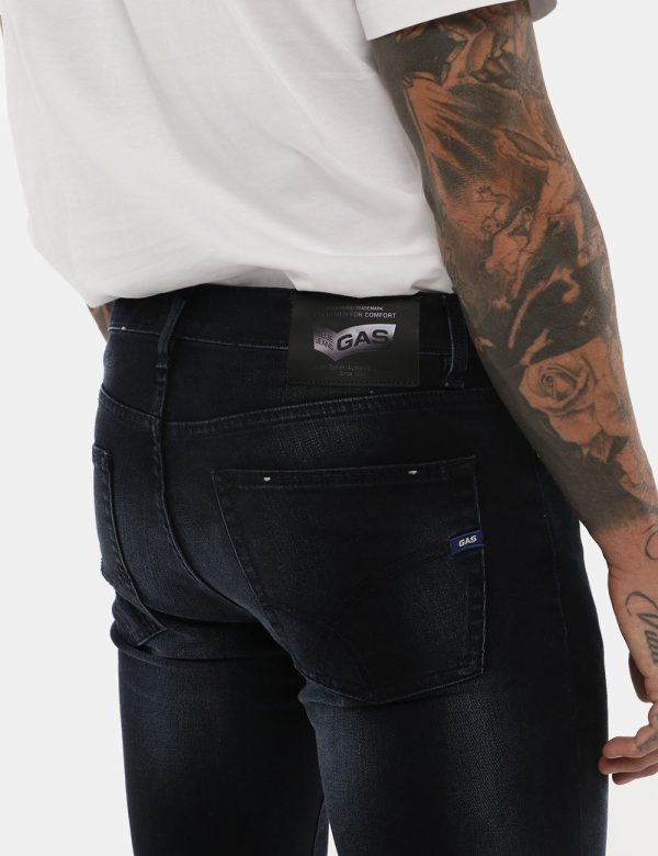 Jeans GAS a gamba dritta - 93% cotone 5% elastomultiestere 2% elastanIl modello indossa la taglia 32 e la vestibilità del ca