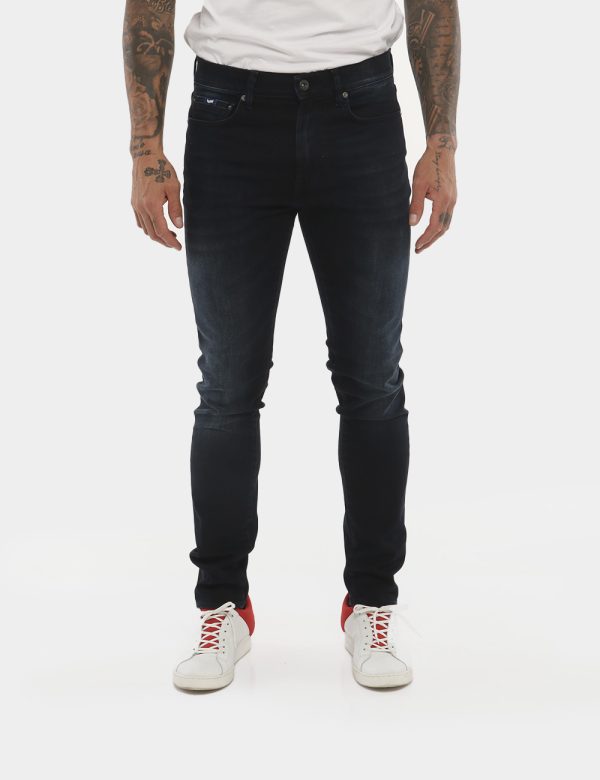 Jeans GAS a gamba dritta - 93% cotone 5% elastomultiestere 2% elastanIl modello indossa la taglia 32 e la vestibilità del ca