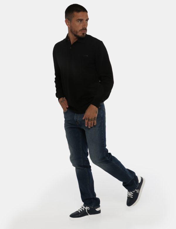 Jeans Gas nero - COMPOSIZIONE E VESTIBILITÀ:88% cotone 10% poliestere 2% elastaneIl modello è alto 178 cm e indossa la tagli