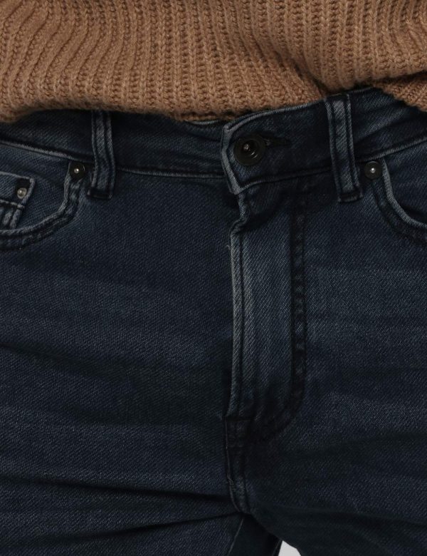 Jeans Gas blu denim - COMPOSIZIONE E VESTIBILITÀ:98% cotone 2% elastaneIl modello è alto 178 cm e indossa la taglia 32 US co