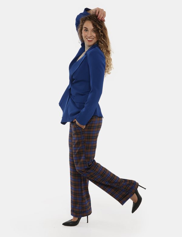 Pantalone Vougue in tartan - 63% poliestere 34% viscosa 3% elastanLa modella indossa la taglia S e la vestibilità del capo è
