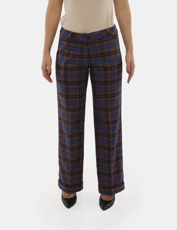 Pantalone Vougue in tartan - 63% poliestere 34% viscosa 3% elastanLa modella indossa la taglia S e la vestibilità del capo è