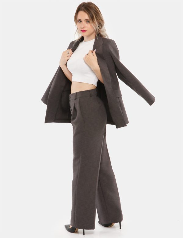 Pantalone Vougue con bottone e zip - 100% poliestereLa modella indossa la taglia S ed è alta 168 cm e la vestibilità è regol