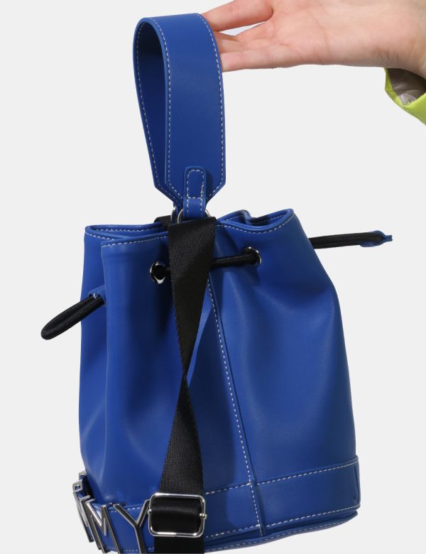 Borsa Tommy Hilfiger blu - COMPOSIZIONE E VESTIBILITÀ:100% poliuretanoCONSIGLI DI STILE:Borsa a secchiello di piccole dimens