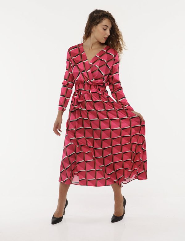 Vestito Vougue fantasia - 100% poliestereLa modella indossa la taglia S e la vestibilità del capo è regolare. Spalle: 37cm M