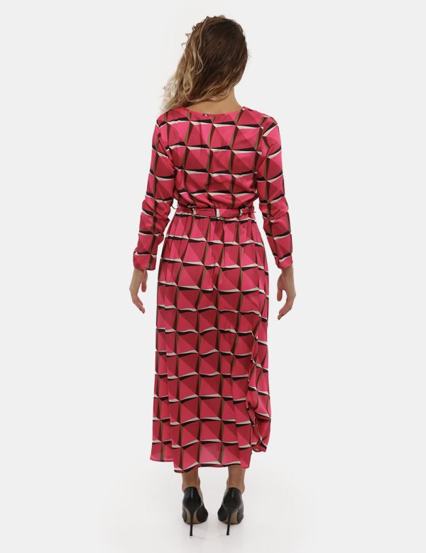 Vestito Vougue fantasia - 100% poliestereLa modella indossa la taglia S e la vestibilità del capo è regolare. Spalle: 37cm M