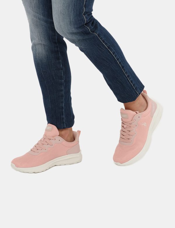 Scarpa U.S. Polo Assn. in tessuto - Tomaia in tessuto e suola in gommaLa modella calza il numero 39 e la calzata è regolareU