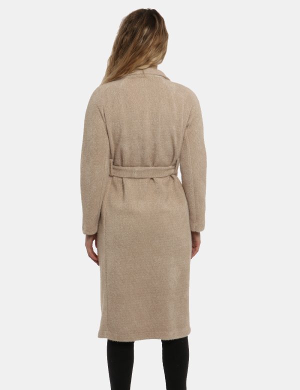 Cappotto Vougue beige cammello - COMPOSIZIONE E VESTIBILITÀ:100% poliestereLa modella è alta 170 cm e indossa la taglia S. L