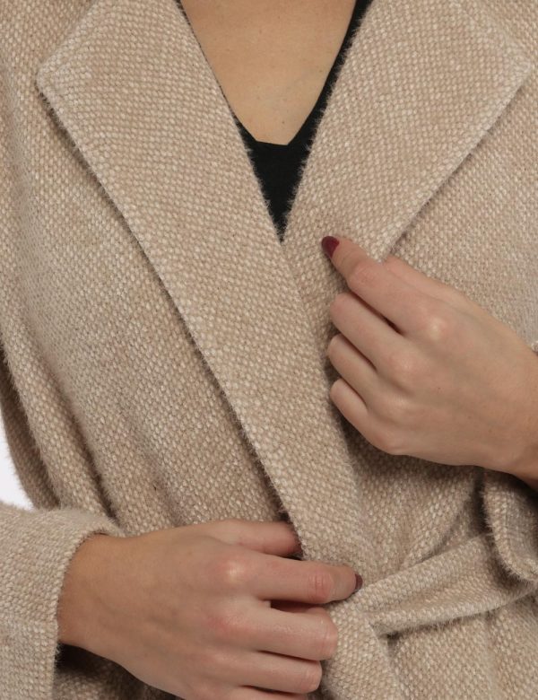Cappotto Vougue beige cammello - COMPOSIZIONE E VESTIBILITÀ:100% poliestereLa modella è alta 170 cm e indossa la taglia S. L