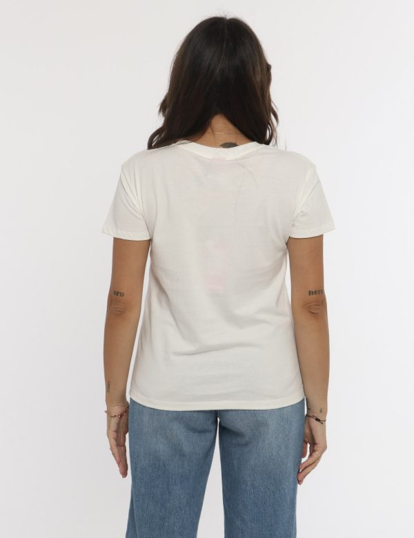T-shirt Barbie rosa - COMPOSIZIONE E VESTIBILITÀ:100% cotoneLa modella è alta 161 cm e indossa la taglia S. La vestibilità d