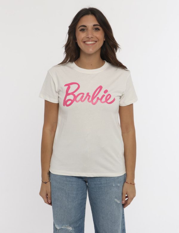 T-shirt Barbie rosa - COMPOSIZIONE E VESTIBILITÀ:100% cotoneLa modella è alta 161 cm e indossa la taglia S. La vestibilità d