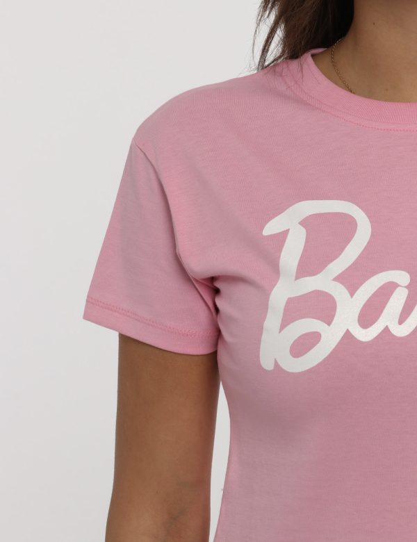 T-shirt Barbie panna - COMPOSIZIONE E VESTIBILITÀ:100% cotoneLa modella è alta 161 cm e indossa la taglia S. La vestibilità
