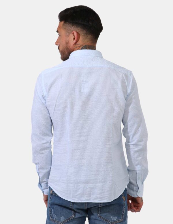 Camicia Yes Zee Azzurro - Camicia in cotone ed in total azurro chiaro con trama lavorata. La vestibilità è morbida e pratica