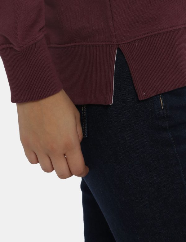 Felpa Pepe Jeans bordeaux - COMPOSIZIONE E VESTIBILITÀ:100% cotoneLa modella è alta 172 cm e indossa la taglia S. La vestib