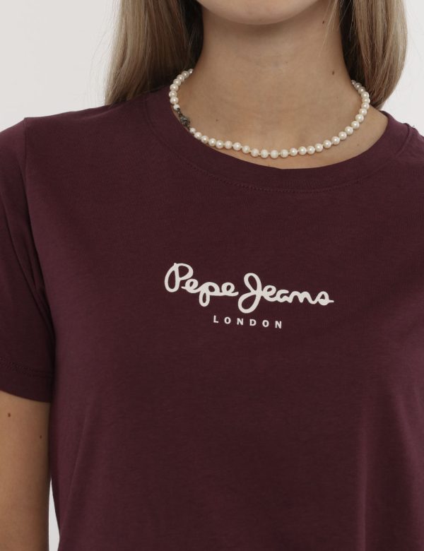 T-shirt Pepe Jeans bordeaux - COMPOSIZIONE E VESTIBILITÀ:100% cotoneLa modella è alta 172 cm e indossa la taglia S. La vest