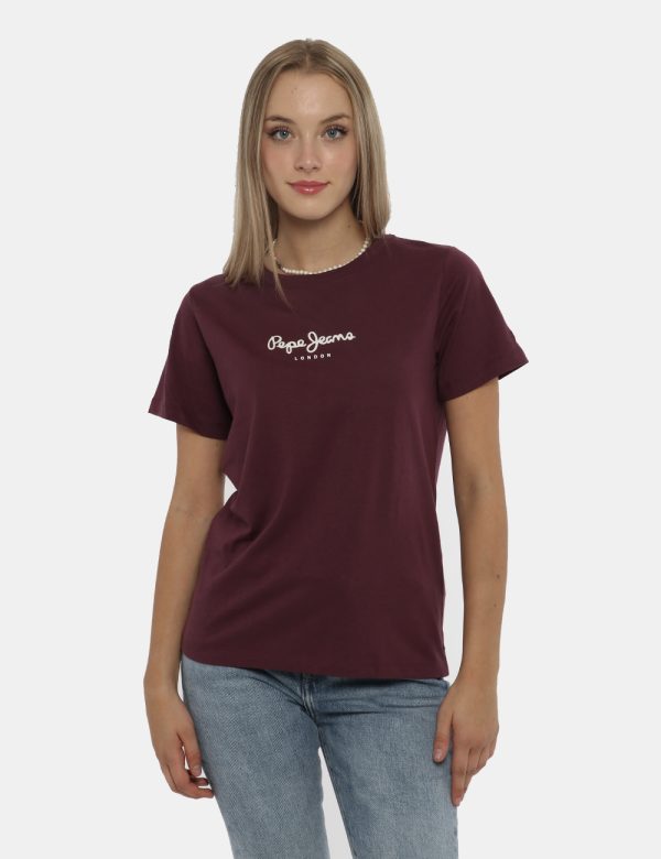 T-shirt Pepe Jeans bordeaux - COMPOSIZIONE E VESTIBILITÀ:100% cotoneLa modella è alta 172 cm e indossa la taglia S. La vest