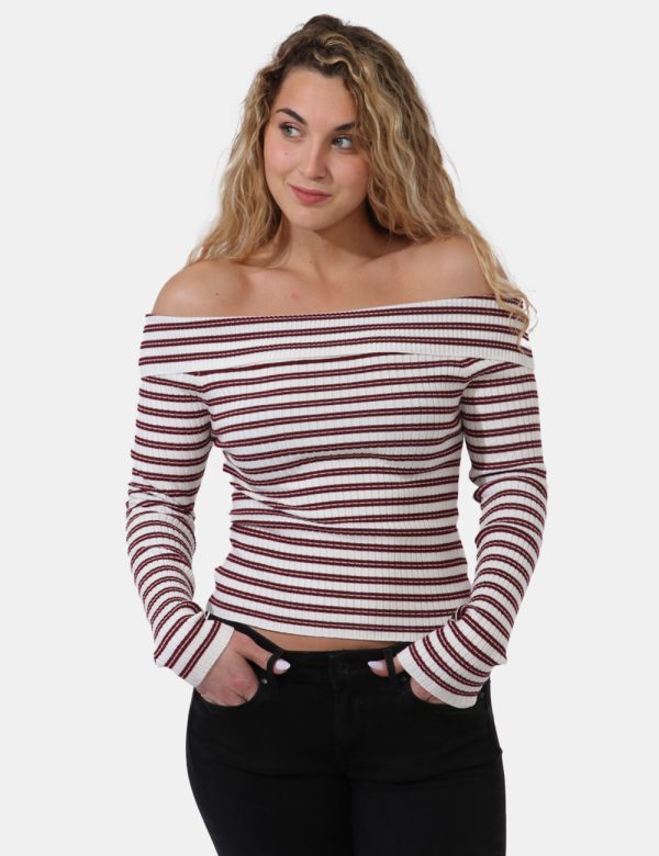 Maglia Pepe Jeans Bordeaux - Maglia a maniche su base rigata in bianco panna e bordeaux. Presente scollo a barchetta ma con