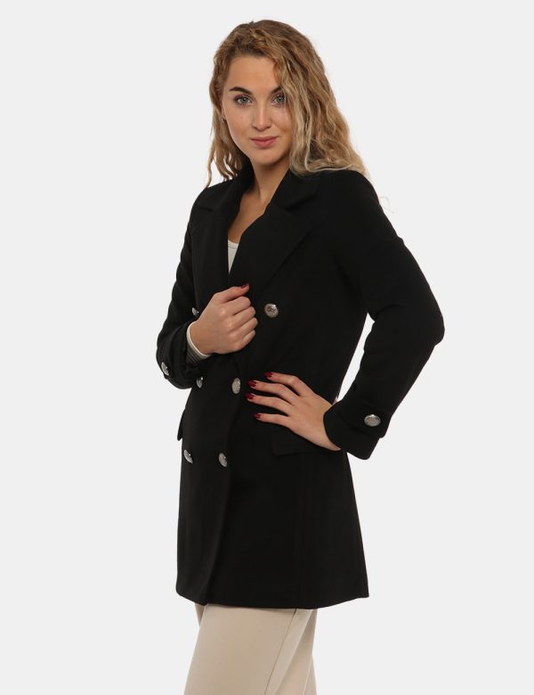 Cappotto Vougue nero - COMPOSIZIONE E VESTIBILITÀ:92% poliestere 8% viscosaLa modella è alta 170 cm e indossa la taglia S. L