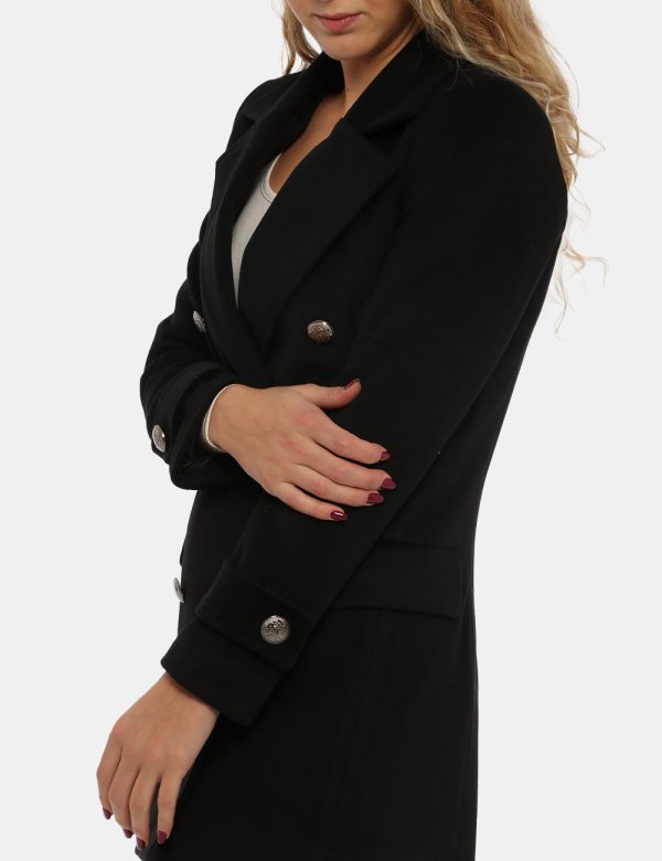 Cappotto Vougue nero - COMPOSIZIONE E VESTIBILITÀ:92% poliestere 8% viscosaLa modella è alta 170 cm e indossa la taglia S. L