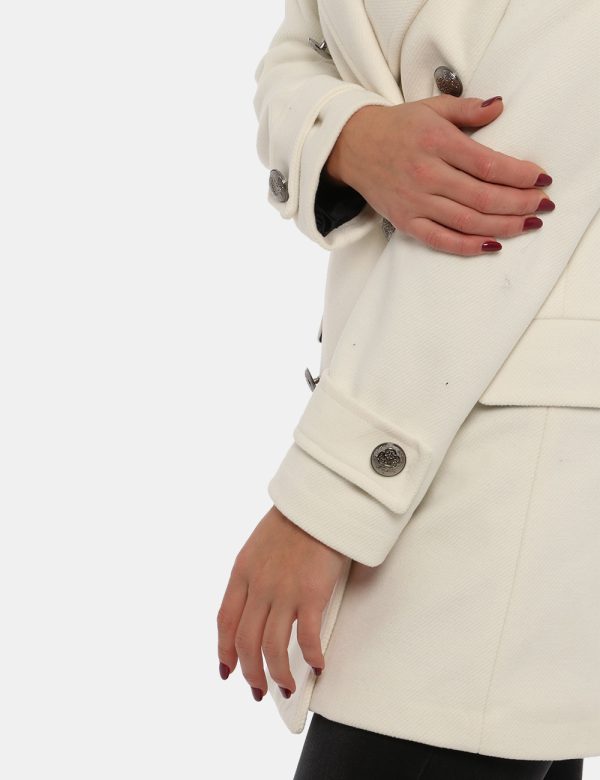 Cappotto Vougue bianco panna - COMPOSIZIONE E VESTIBILITÀ:92% poliestere 8% viscosaLa modella è alta 170 cm e indossa la tag