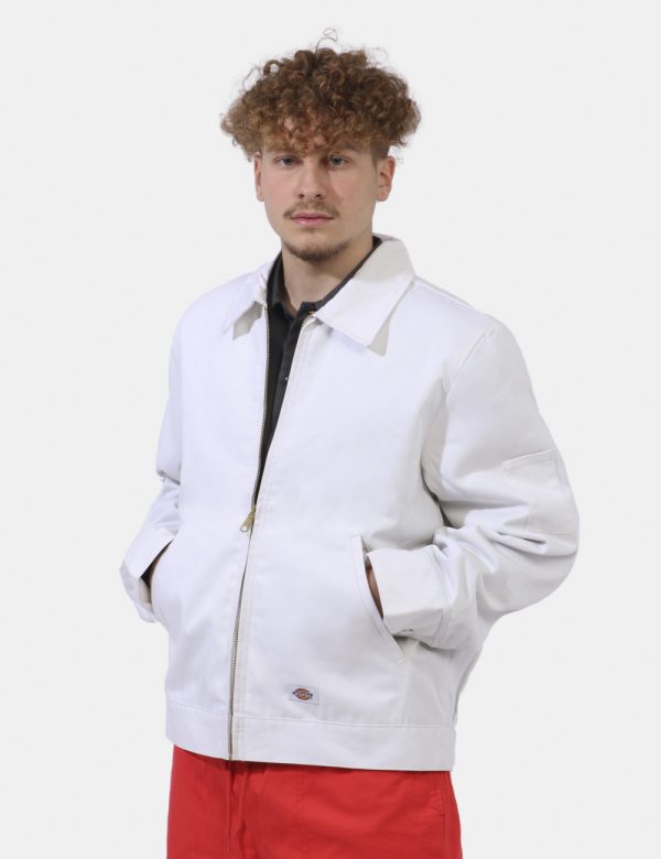 Giacca Dickies Bianco - Giacca in simil denim foderata ed in total bianco. Presenti tasche a taglio trasversale. La vestibil